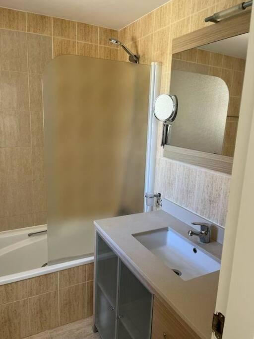 Apartment Close To ماربيا المظهر الخارجي الصورة